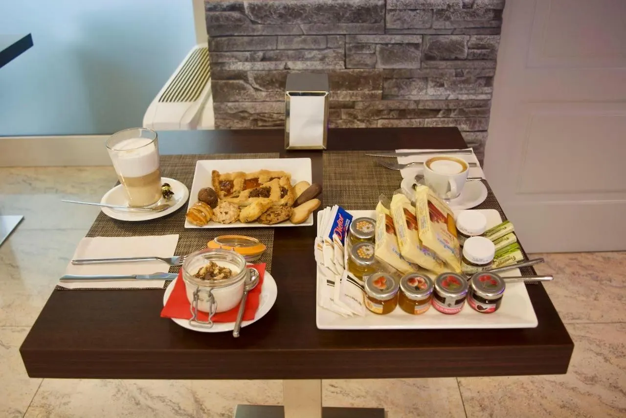 ***  Autosole 2 Hotel Milan Italy